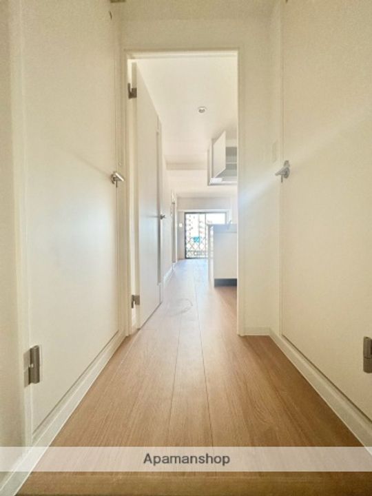 スカイメゾン新町1302の玄関