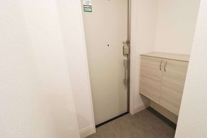 DーROOM長浜の玄関
