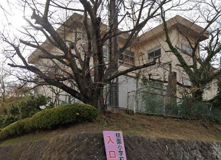 ファミール東の周辺