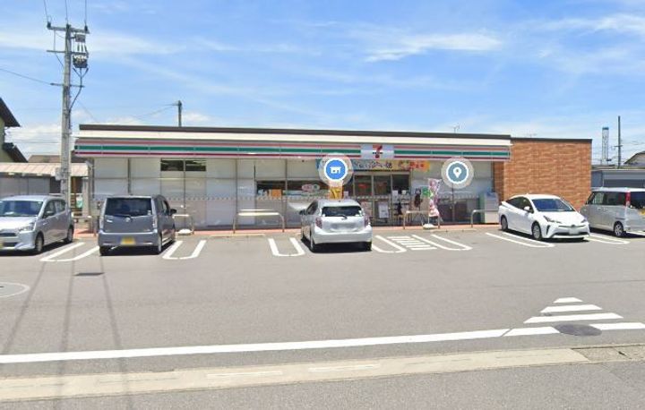 ファミール東の周辺