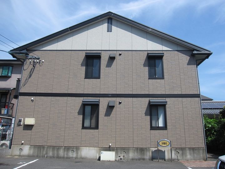 ファミール東の外観