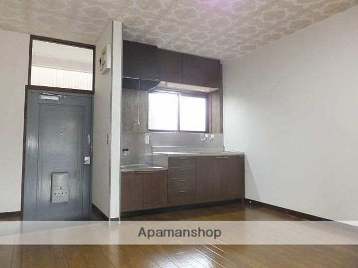 ドリームコーポ103の玄関