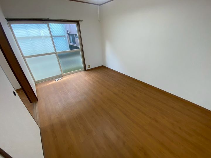 コーポプレジデントの居間