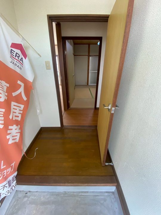 コーポプレジデントの玄関