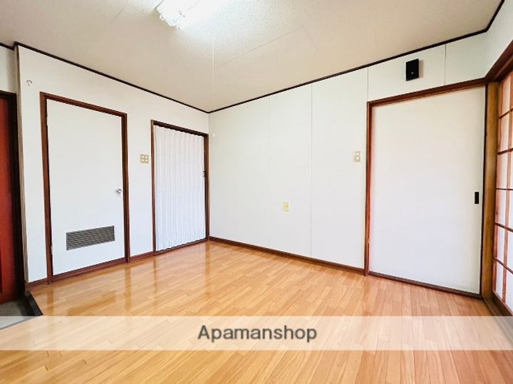 祝吉コーポレーションの内装