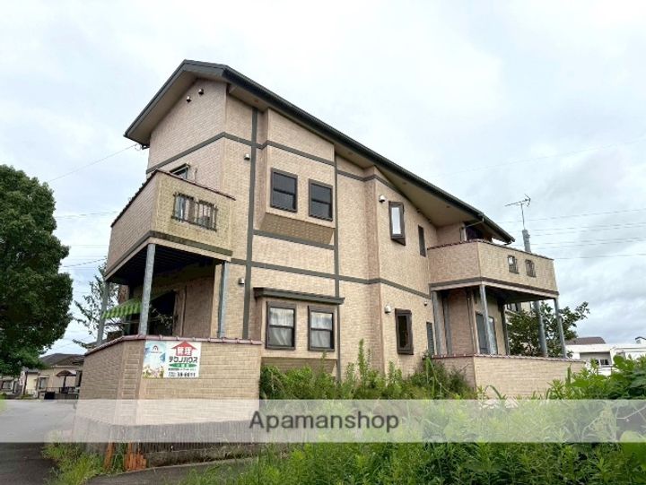 アンティックペットⅡ(川東)の外観