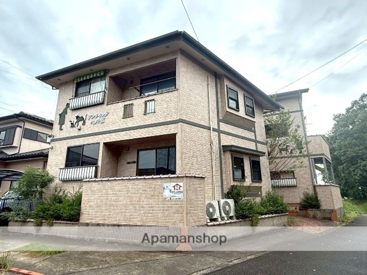 アンティックペットⅡ(川東)の外観