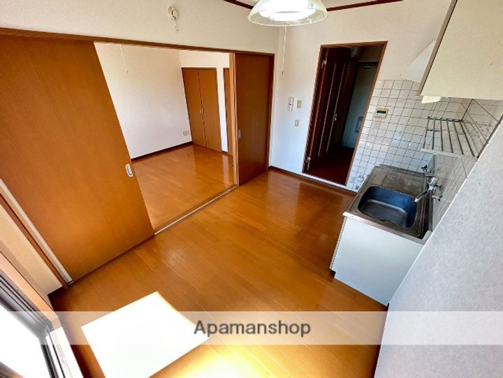 サンライズ南鷹尾1ーBの内装