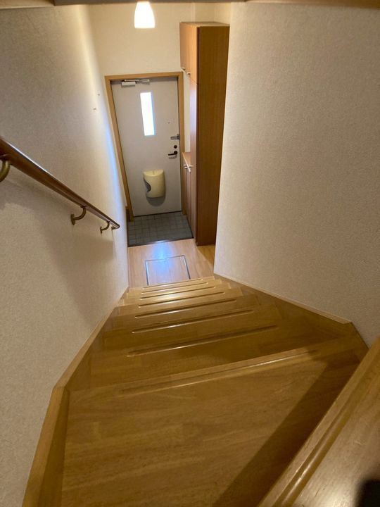 ツイングレイス Bの玄関