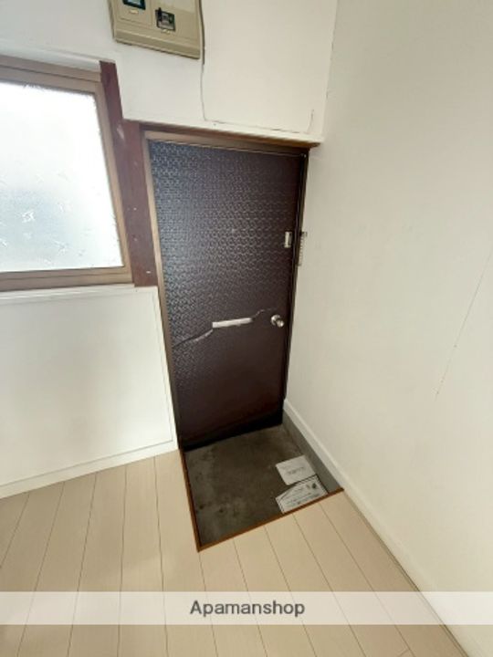 ガーデンTM206の玄関