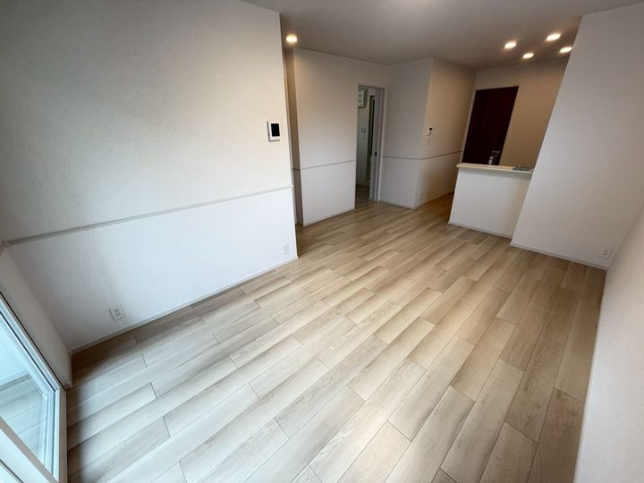 リバー サイド 西町の居間