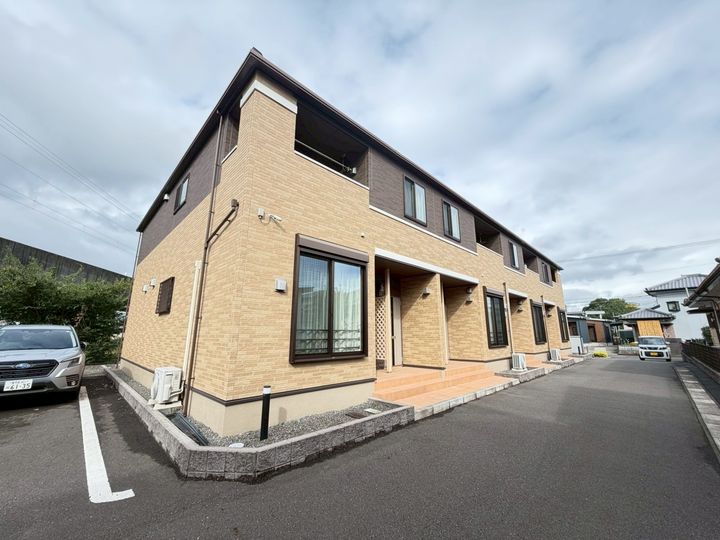 リバー サイド 西町の外観
