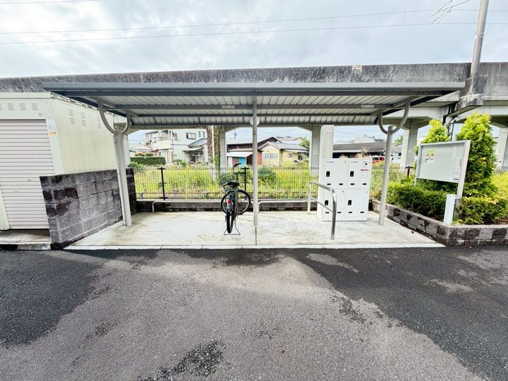 リバー サイド 西町の外観