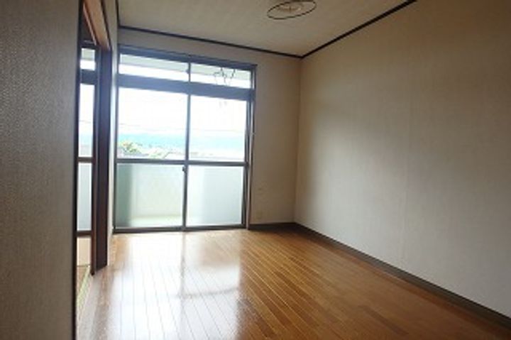 コーポ95202の居間