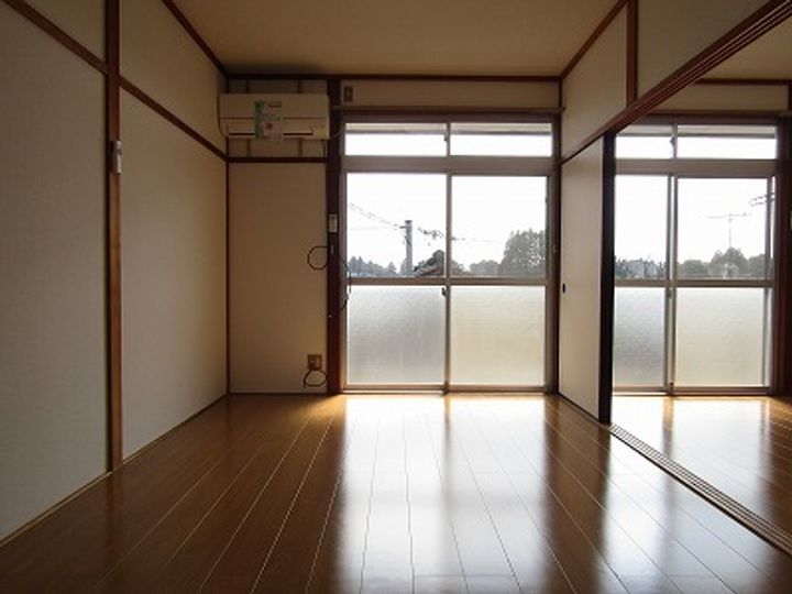 リヴァージュ小林の居間
