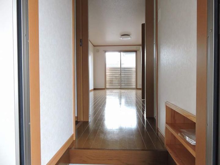 宮崎県えびの市大字上江の賃貸アパートの玄関