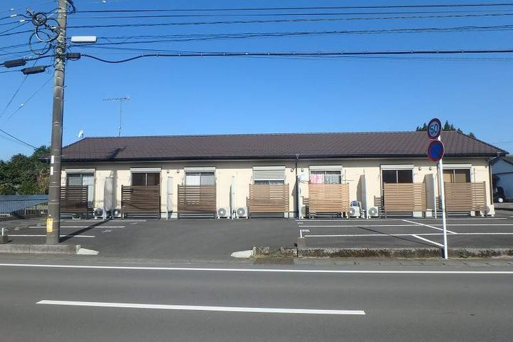 宮崎県えびの市大字上江の賃貸アパートの外観