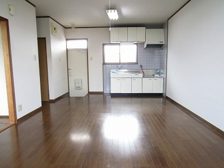 エトワール桐原103の内装