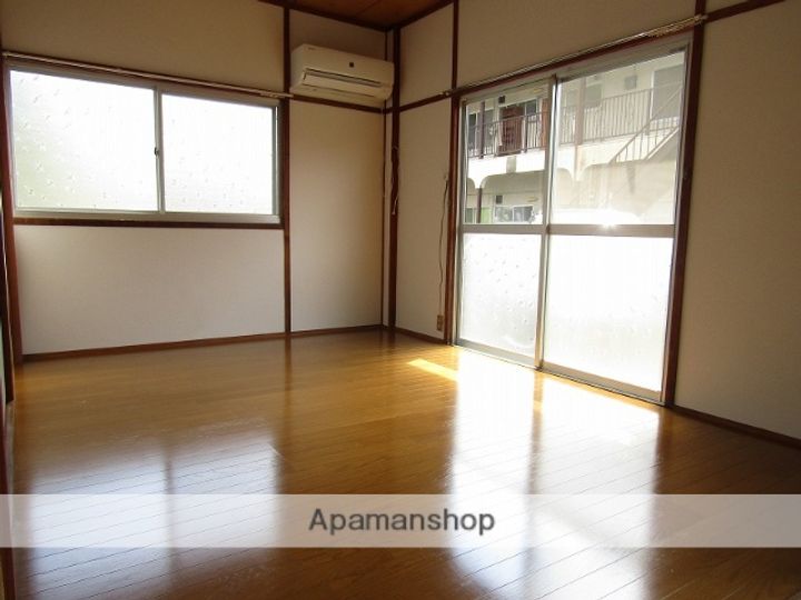 第4太陽アパート101の内装