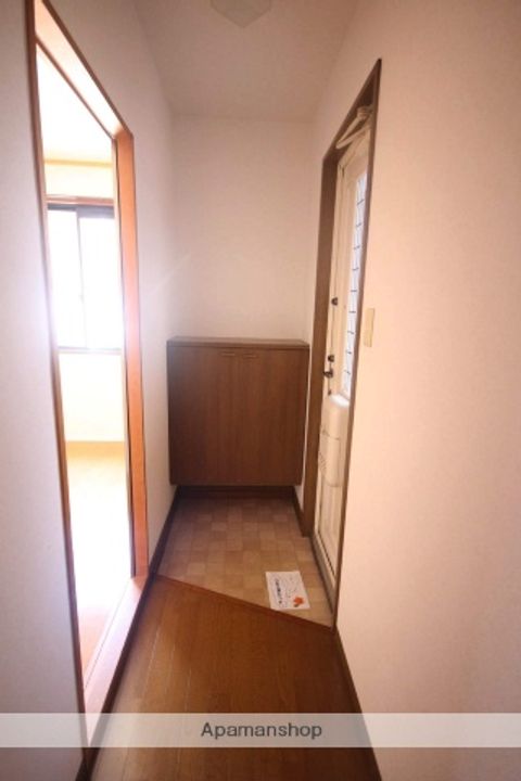 セジュールAYAA-102の玄関