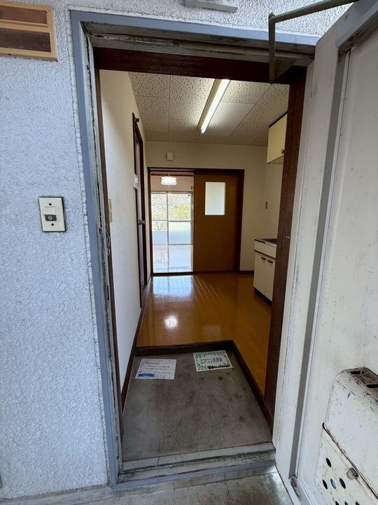 コーポゆう202の玄関