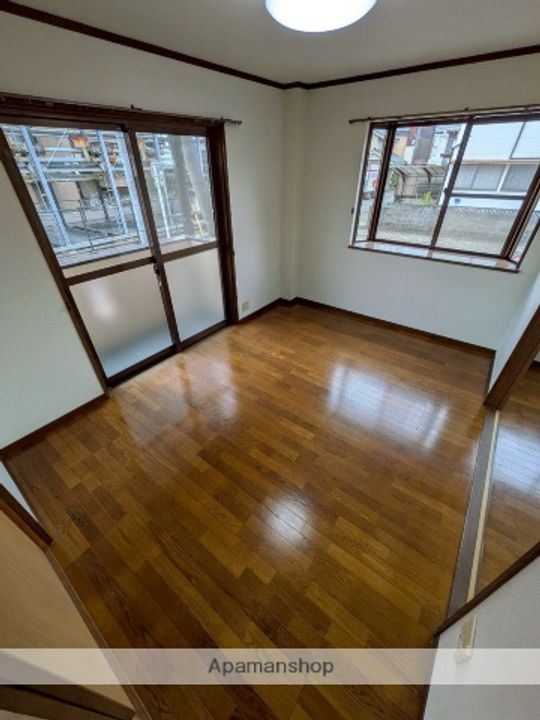 クラーロⅠ102の居間