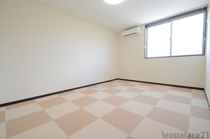 レオネクストぎんた206の居間