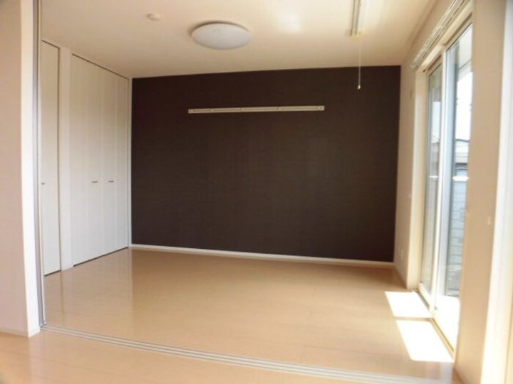 プラウド年見の内装