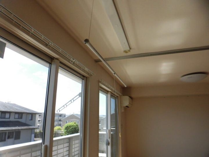 プラウド年見の内装