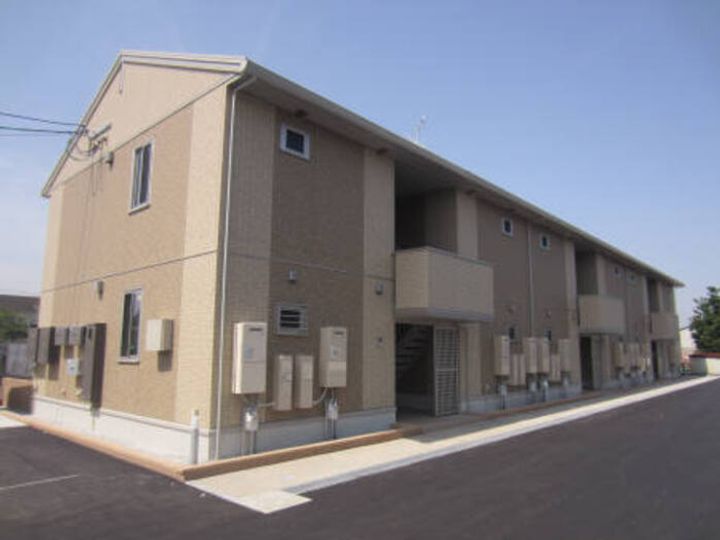 プラウド年見の外観