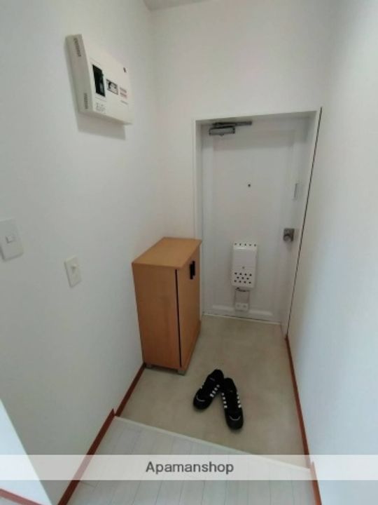 第一中村マンション203の玄関