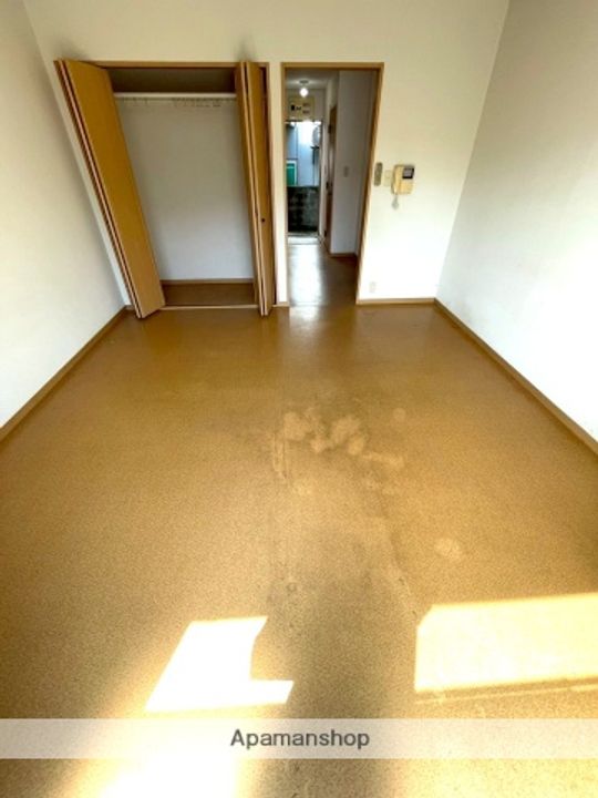 フローラ神宮106の内装