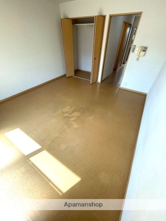 フローラ神宮106の内装