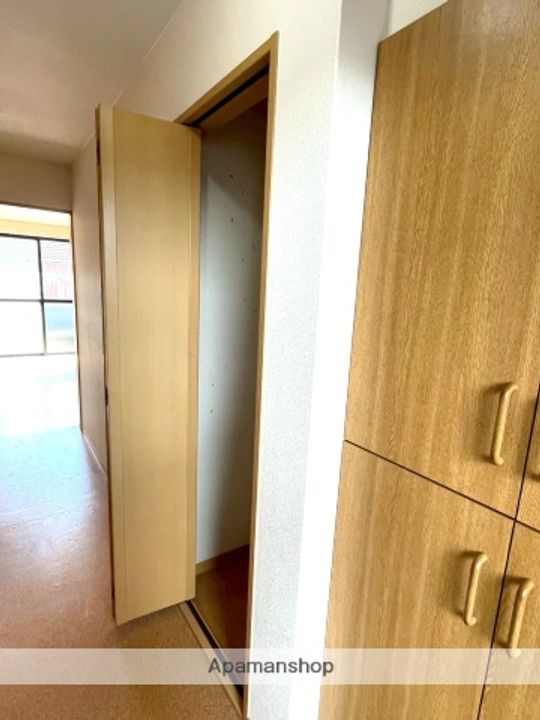 フローラ神宮106の内装