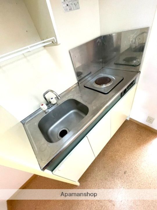 フローラ神宮106の内装