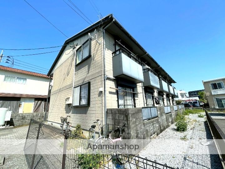 フローラ神宮106の外観