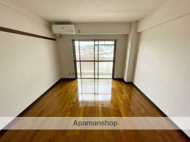 コスモ恒久407の内装