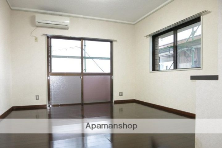 ルート宮崎108の居間