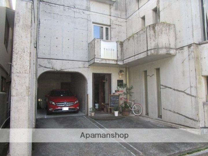 野崎ビルの周辺