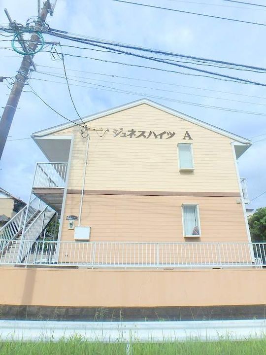 ジェネスハイツ A棟の外観