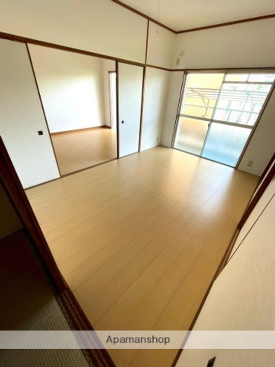 奥野ビル102の居間