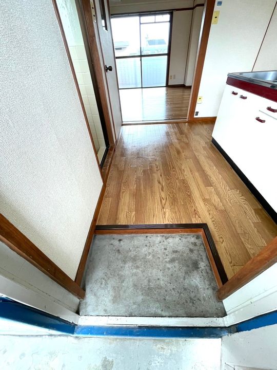 コーポ池内402の玄関