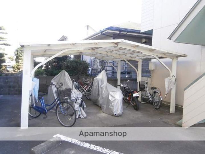 メイプルコート一万城 A・B・C棟C103の外観