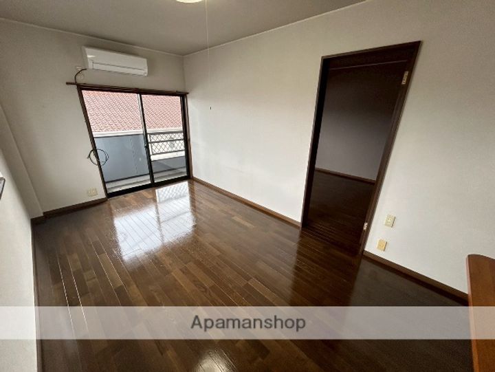 MT番館205の内装