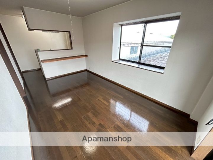 MT番館205の居間