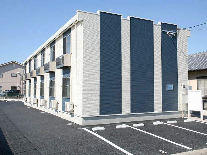 レオネクストリヴァーノームの外観