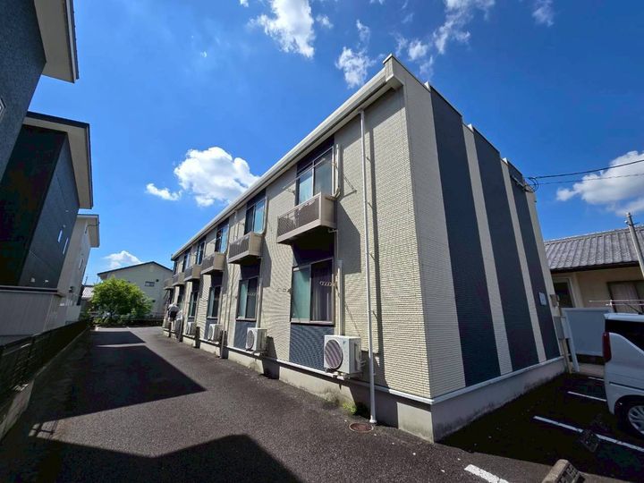 レオネクストリヴァーノームの外観