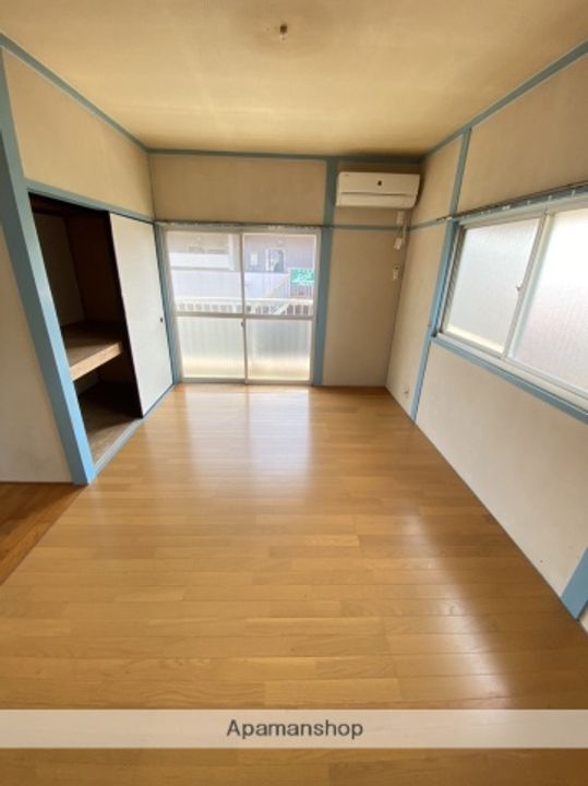 宮元アパートの内装