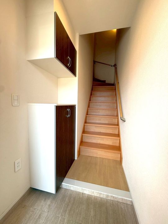 グランバージュ早水00201の玄関