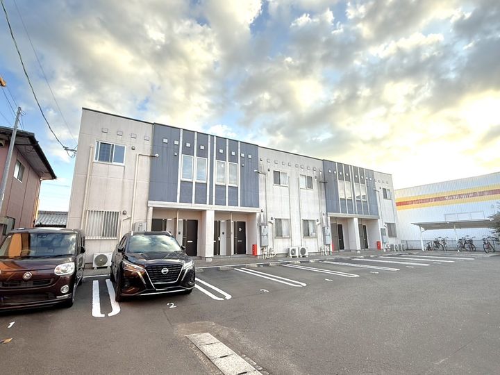 グランバージュ早水00201の外観